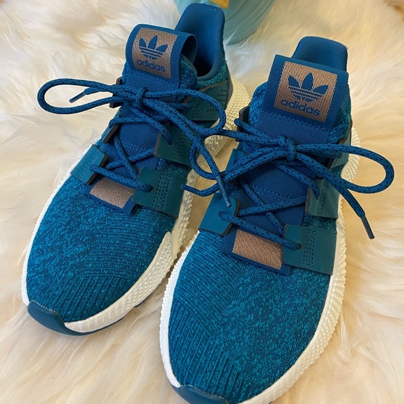 Adidas Original Women’s Prophere Sneaker - Picture 2 of 7